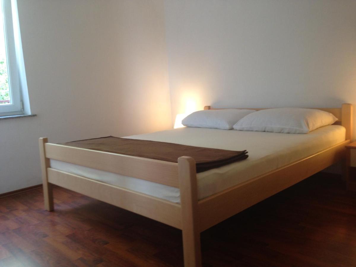 Apartment And Studio Jelusic Pinezici  Bagian luar foto
